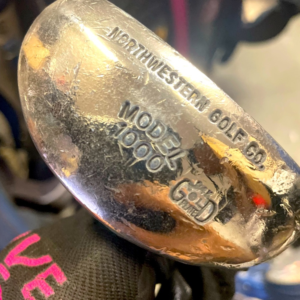 North western vintage putter Model 1000. 
24 k plated version